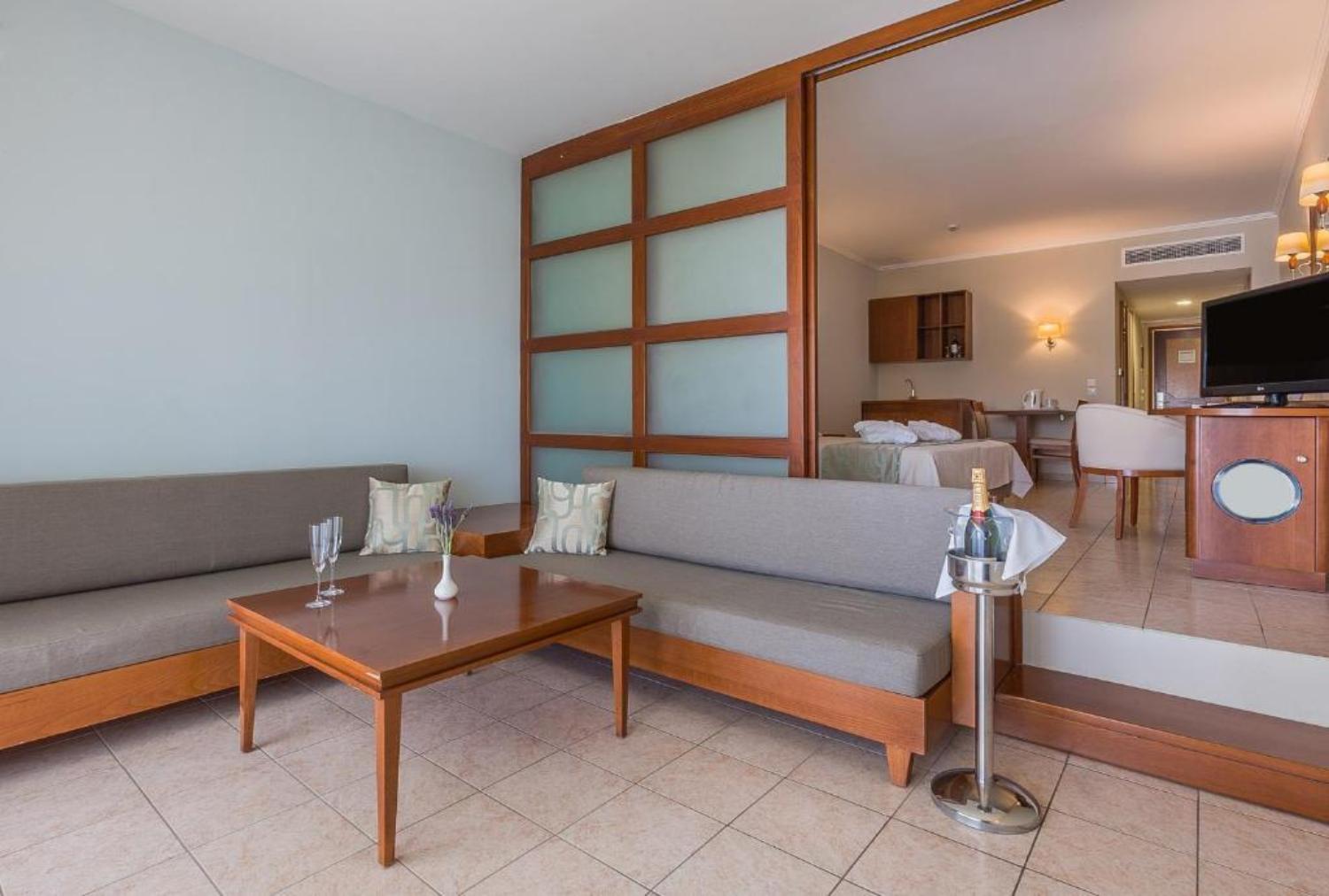 Kipriotis Maris Suites by Anayia All Inclusive Resorts