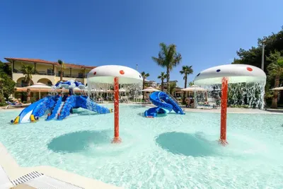 PORTES BEACH HOTEL