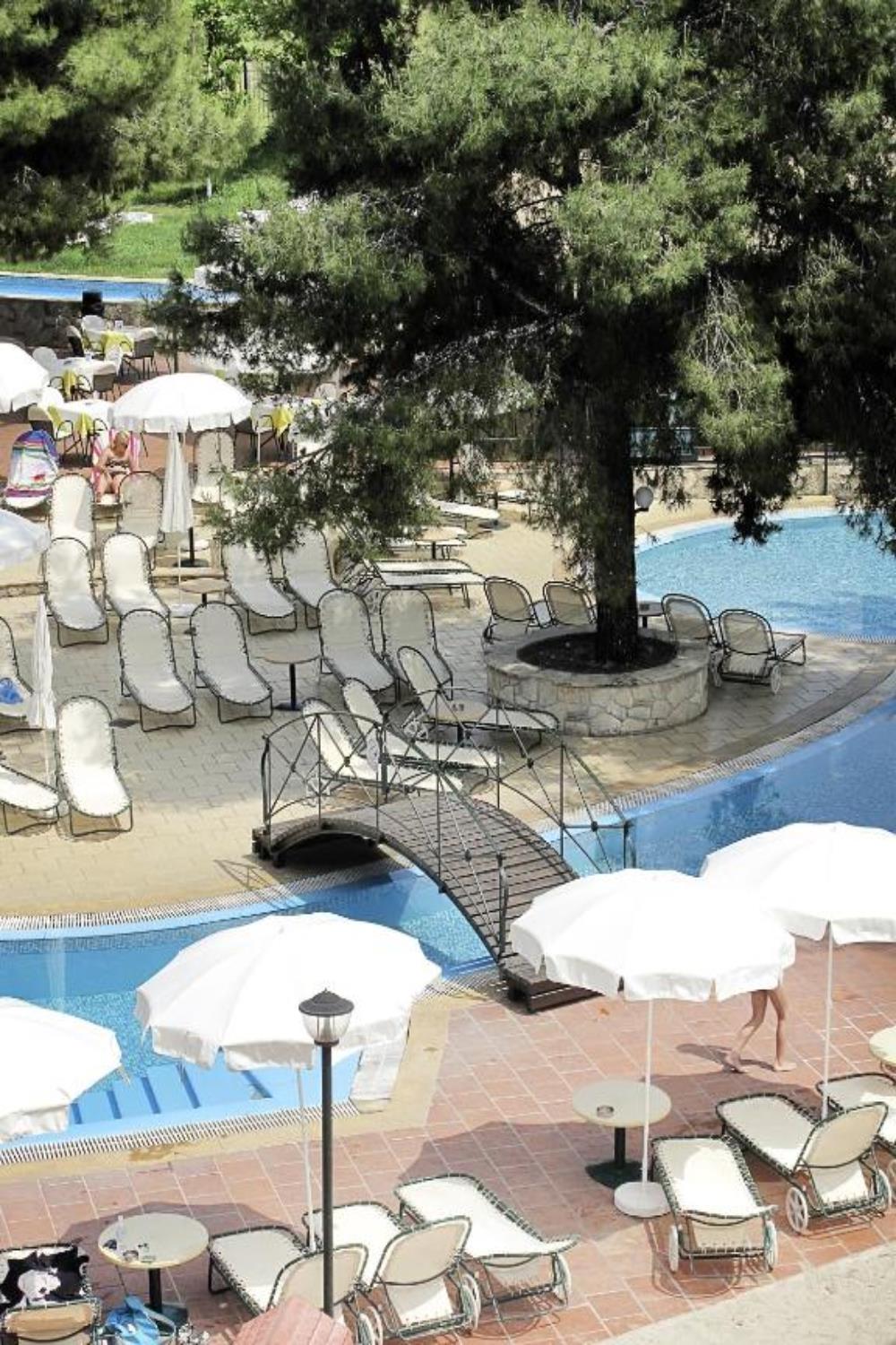 Zeus Eleva Kassandra Lagoon