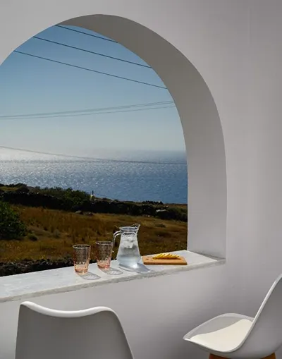 Thoe Oia Suites