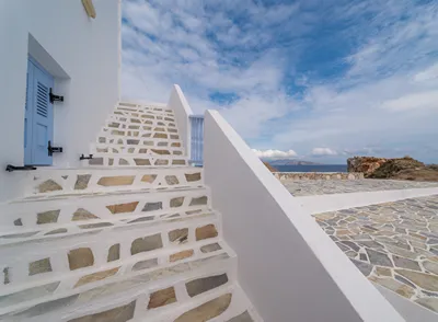 Vardia Bay Studios