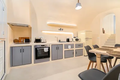 Eolithos Suites