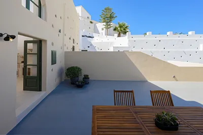 Elements Cave Suites
