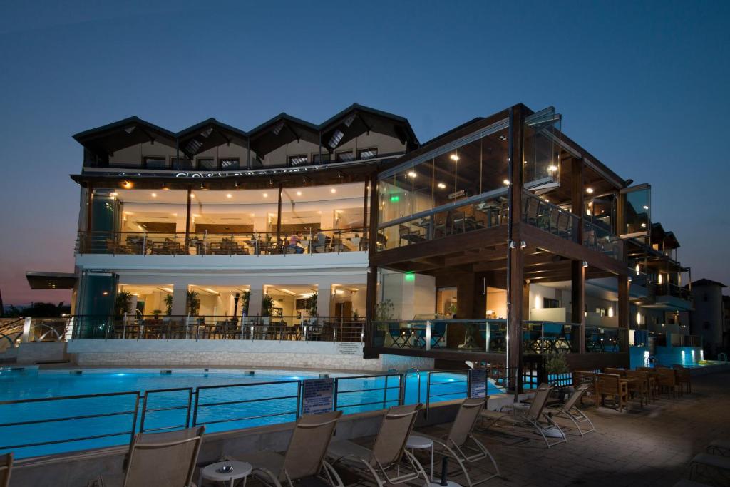 COSMOPOLITAN HOTEL & SPA
