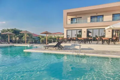RACHONI AMAZING HOTEL