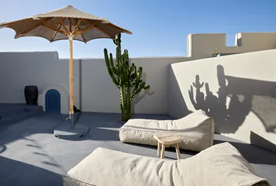 Luna Santorini Suites