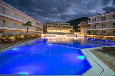 Eri Beach & Village