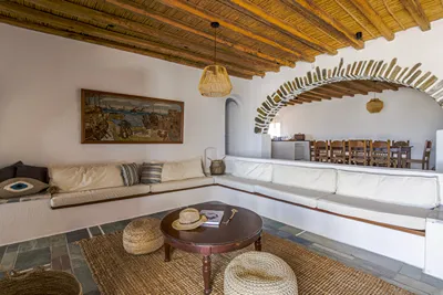 Anthemion Paros – Villas & Suites