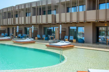 Senseana Sea Side Resort & Spa