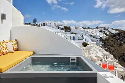 Allure Breeze Suites