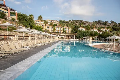 Apostolata Island Resort & Spa