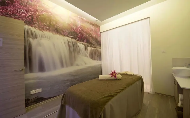 Tofinis Hotel