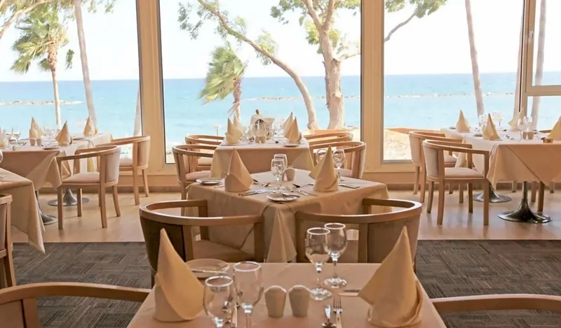 Poseidonia Beach Hotel