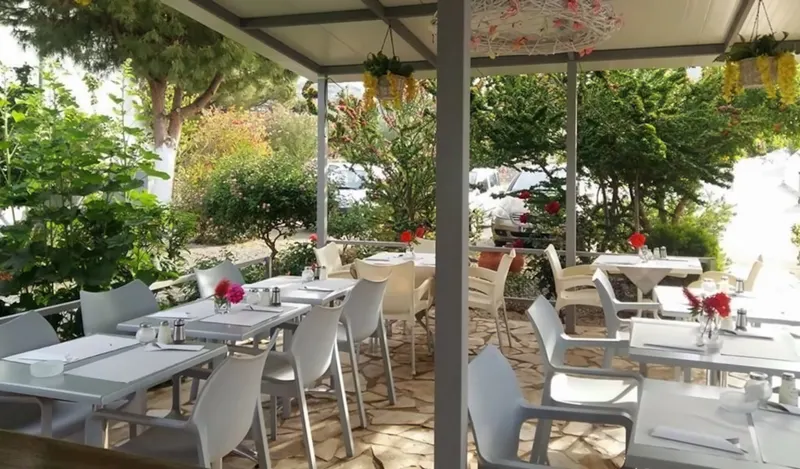 George Beach Studios & Villas
