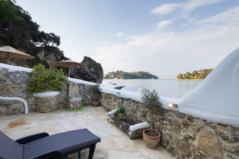 Pontikonisi Hotel