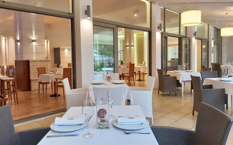 Akrogiali Exclusive Hotel ( Adults Only )