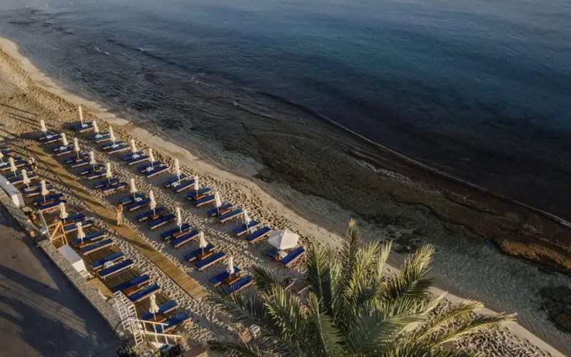 Enorme Infinity Beach (ex Infinity Blue)