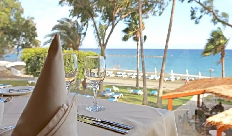Poseidonia Beach Hotel