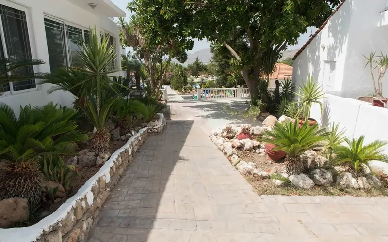 Pefkos Breeze