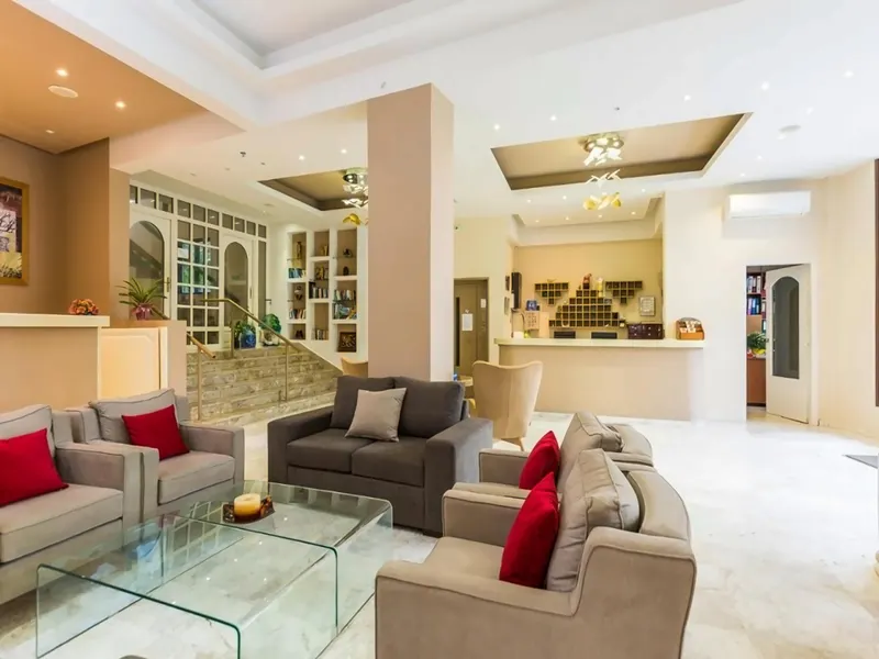 Eltina Hotel