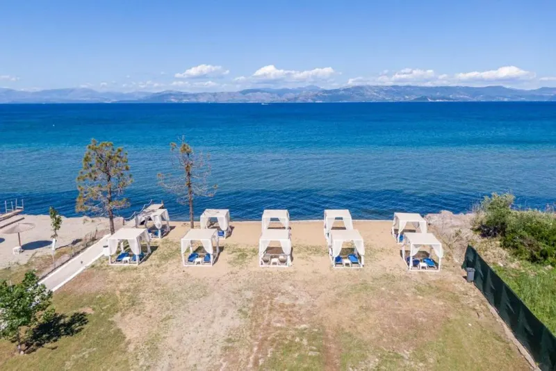 Sandy Beach Complex