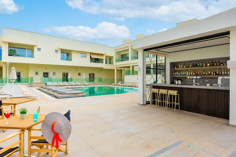 MelpoAntia Luxury Apartments and Suite