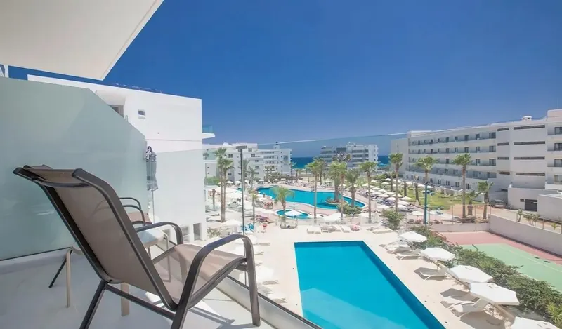 Tsokkos Beach Hotel