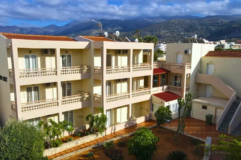 Sunset Studios & Apartments