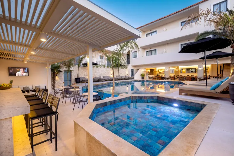 La Stella Suites
