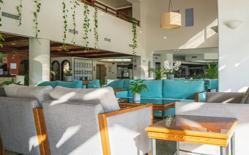 Paphos Gardens Holiday Resort (Apts)