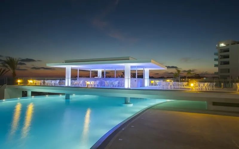 King Evelthon Beach Hotel