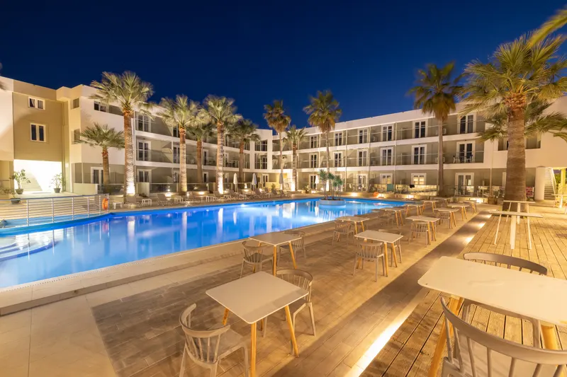 Cameo Beach Resort
