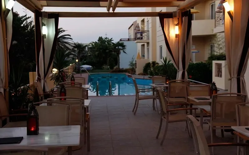 Lambrinos Suites