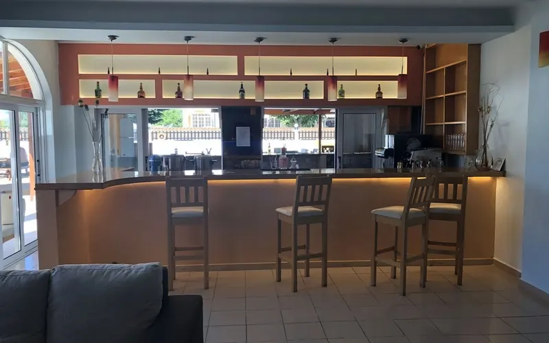 Silver Beach Hotel and Annexe Apartments