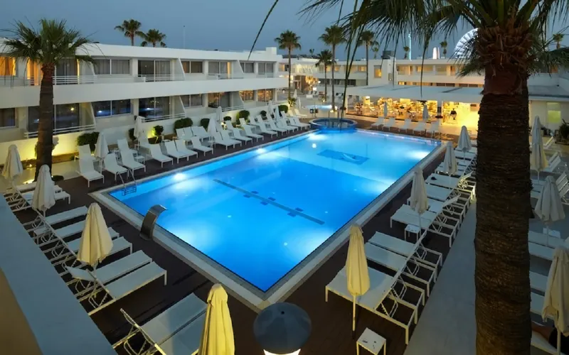 MelpoAntia Luxury Apartments and Suite