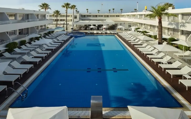 MelpoAntia Luxury Apartments and Suite