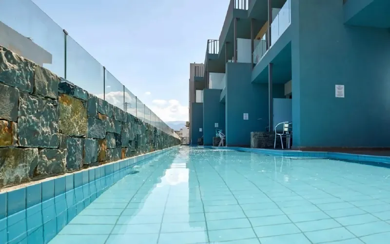 Pollis Hotel