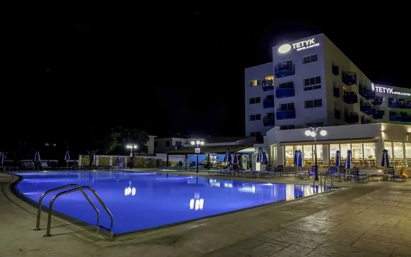TETYK Hotel & Suites