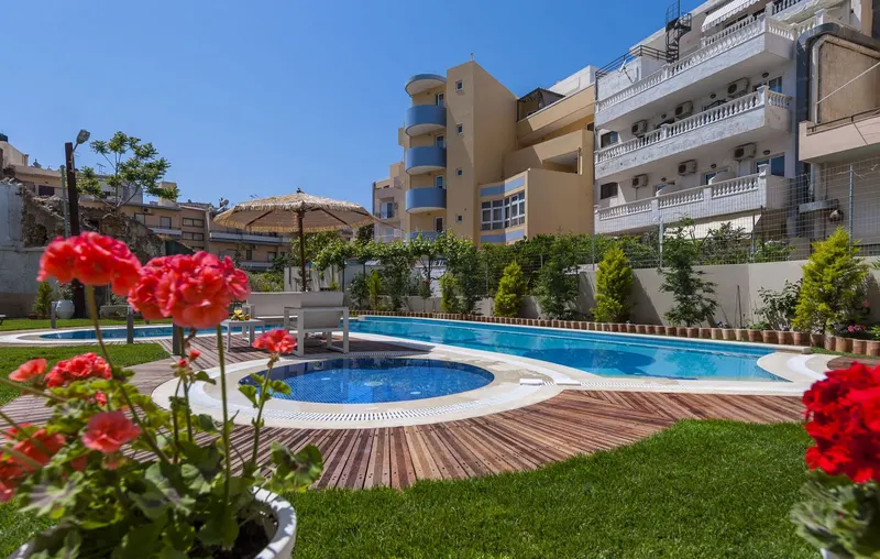 Leonidas Apartments