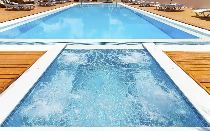 Triton Mallia Hotel