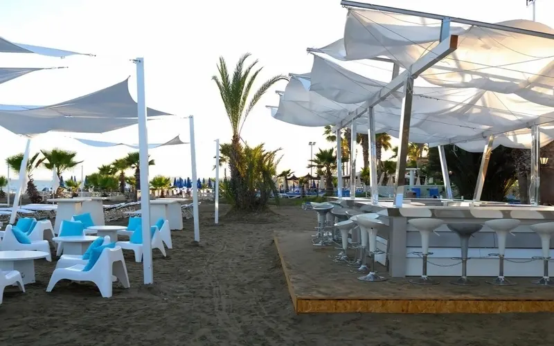 Sandy Beach Hotel