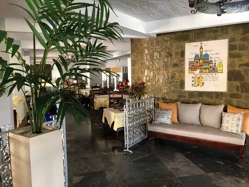 Karteros Hotel
