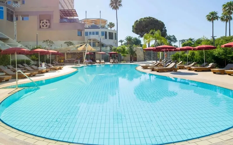 St. Raphael Hotel