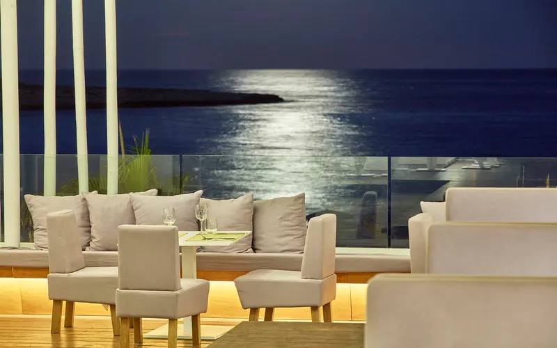 So White Club Resort