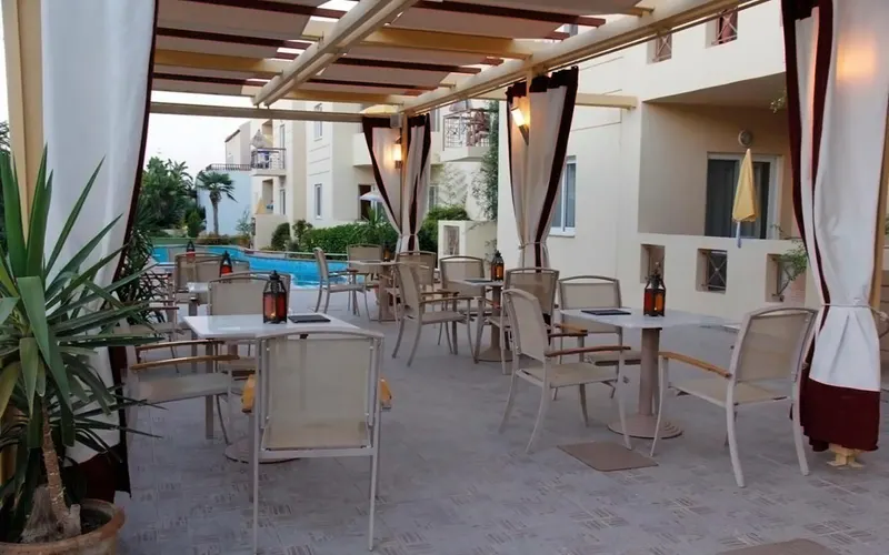 Lambrinos Suites