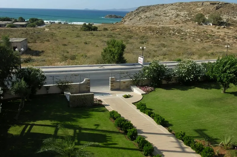 Karteros Hotel