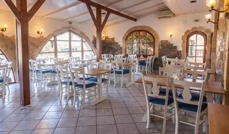 Erato Hotel