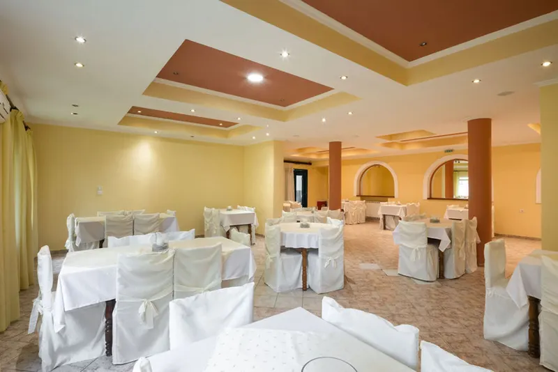 Galaxias & Eyan Hotel