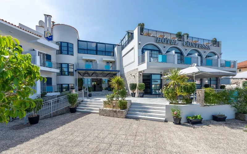 Contessa Hotel