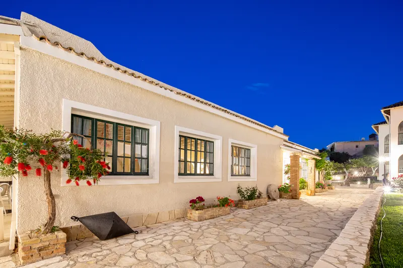 Iliada Beach Hotel